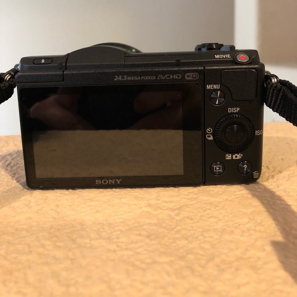 Sony - Alpha a6000 Mirrorless Camera with 16-50mm - Picture 6 of 8